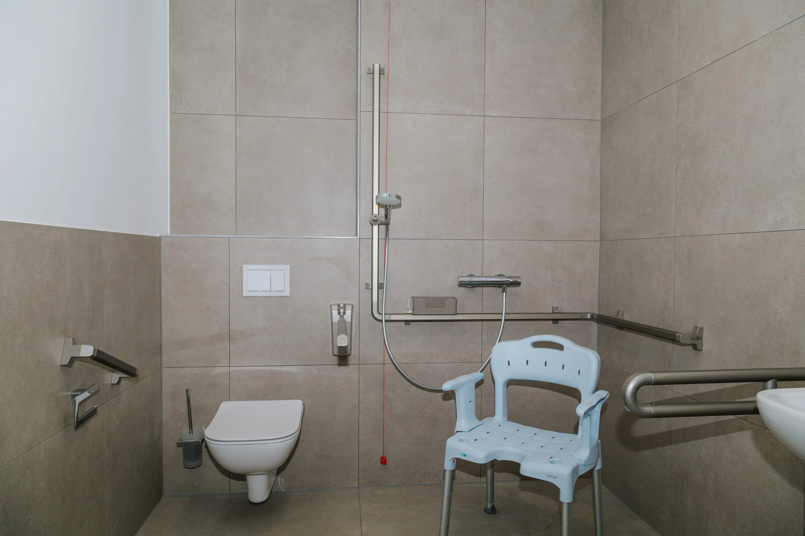 Barrierefreies Bad im stationären Bereich